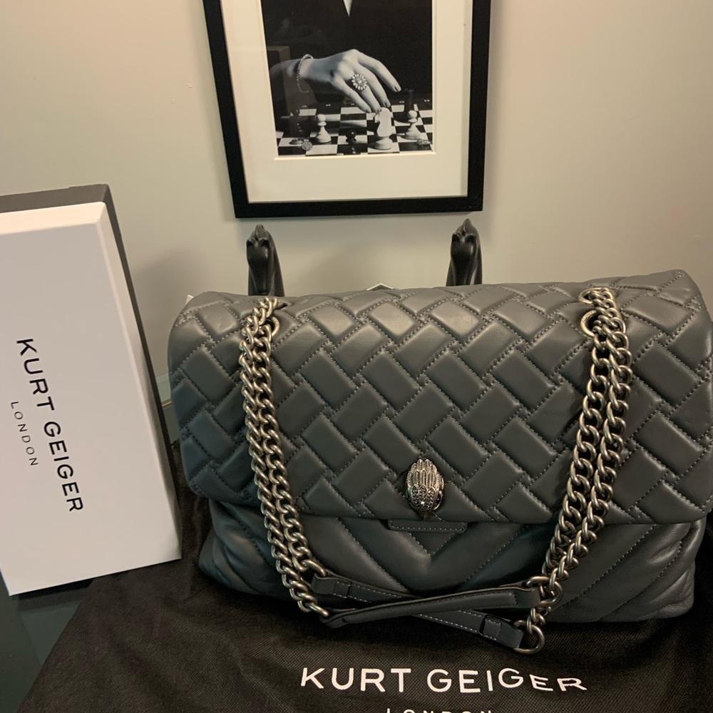 RARE Charcoal Grey❣️BOSS-LADY
Kurt Geiger Charcoal Quilted Shoulder Bag - Picture 2 of 7